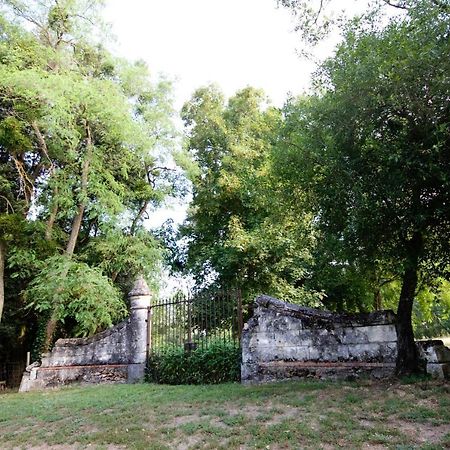 Le Logis Du Pressoir Chambre D'Hotes Bed & Breakfast In Beautiful 18Th Century Estate In The Heart Of The Loire Valley With Heated Pool And Extensive Grounds Bed and Breakfast Les Bois-d'Anjou Eksteriør billede